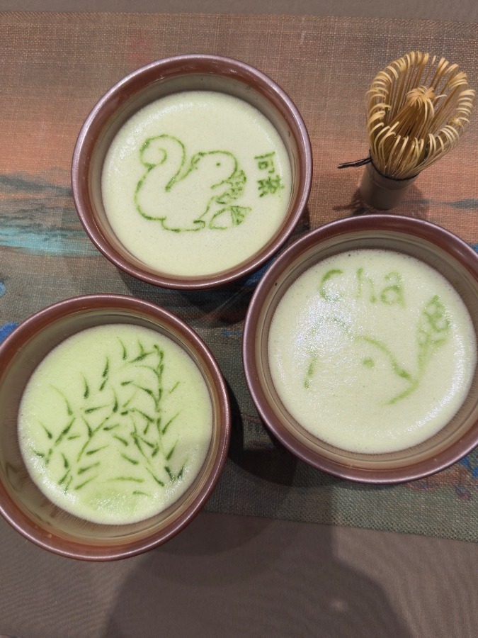 先乗りした3人でお絵描き！